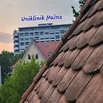 An Der Universitaetsklinik منزل للإقامة ماينتس
